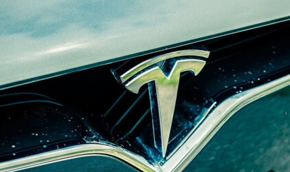Куйвашев предложил Маску построить завод Tesla в «Титановой долине»