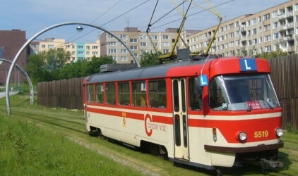 В Екатеринбург в 2025 году поступят 50 новых трамваев и троллейбусов