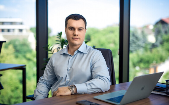 Преодоление финансового кризиса с TeachMeCash – новаторами рынка образовательных технологий
