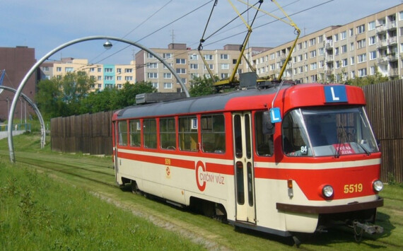 В Екатеринбург в 2025 году поступят 50 новых трамваев и троллейбусов