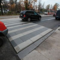 В Екатеринбурге пешеходные дорожки вымостят из разноцветных гранитных плит