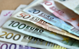ЦБ: Официальный курс евро вырос на 1,27 рубля