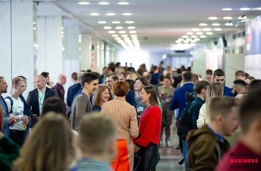 Уральская Интернет Неделя: 7 конференций и выставка о привлечении клиентов из интернета