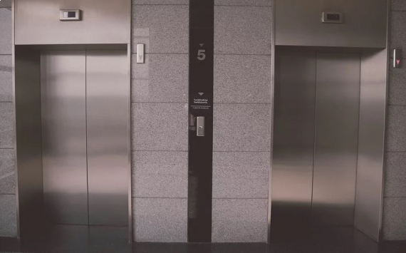 В Екатеринбурге на замену лифтов направят 500 млн рублей