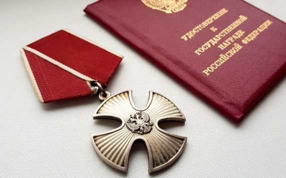 Евгений Куйвашев вручил Алексею Орлову медаль ордена «За заслуги перед Отечеством»
